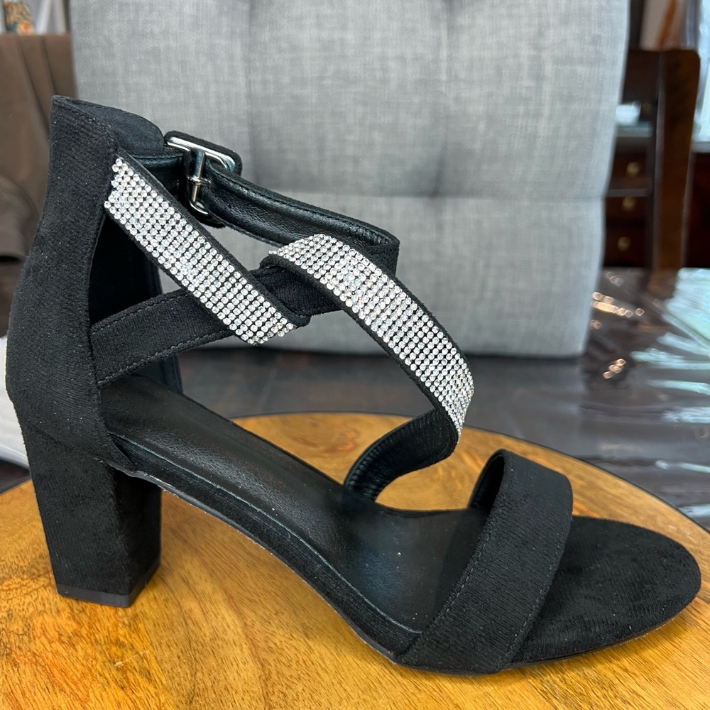 Elegant Black Women's Sandals with Rhinestone Accents